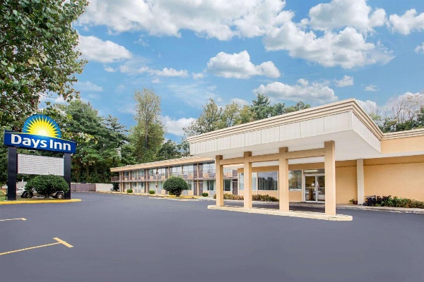 Bristol Parkway inn image 1